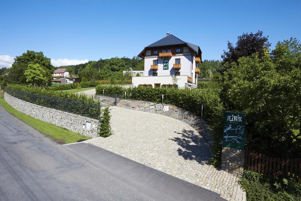 Pension Jeznik Hotel Krnov Exterior photo